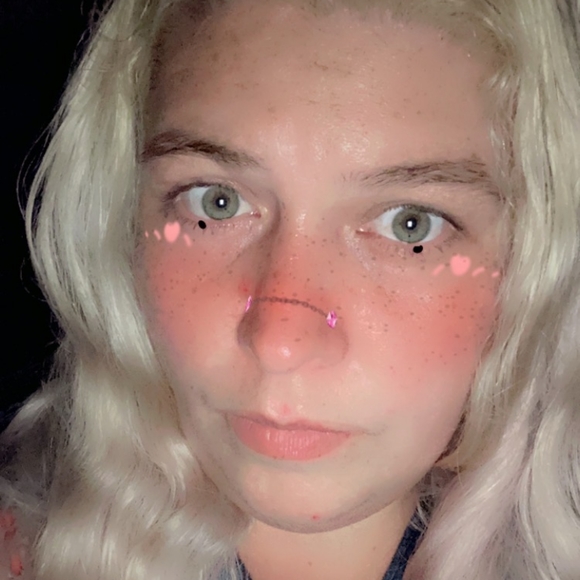 Meet your Posher, Mirella - Picture 1 of 1